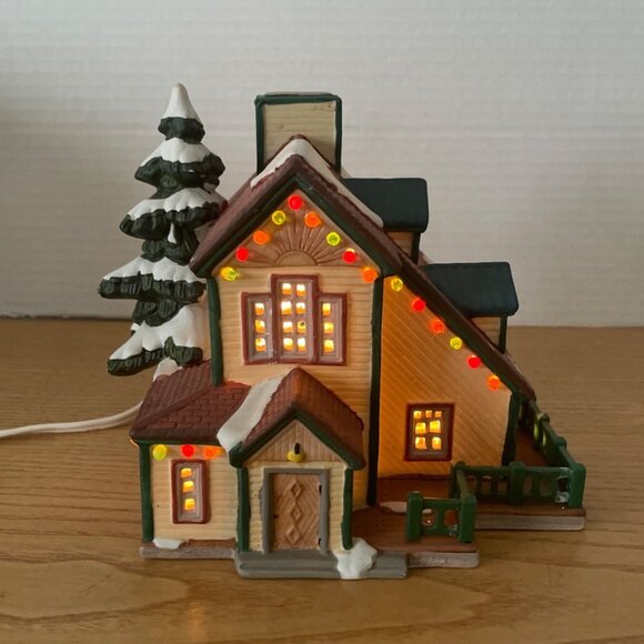 Vtg Lemax Lighted House Vail Colorado Village Collection Wrap Around Porch 1997 - Picture 2 of 12